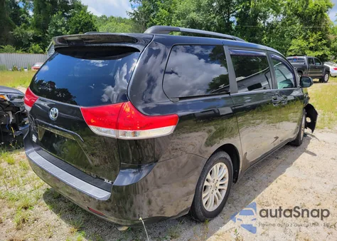 2013 Toyota Sienna Xle из США, поврежденный, VIN 5TDYK3DC2DS397670